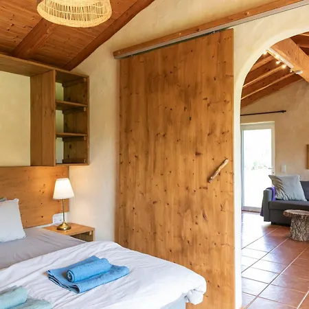 펜션 Cozy House In Beautiful Valley, Close To The *